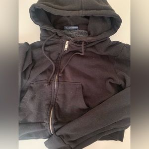 black cropped hoodie 🖤